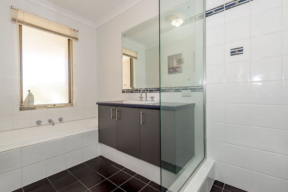 18 Forward Street , Baldivis