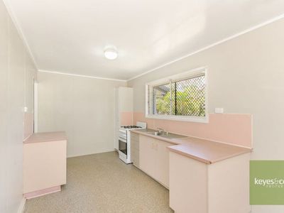 8 Eura Court, Mount Louisa