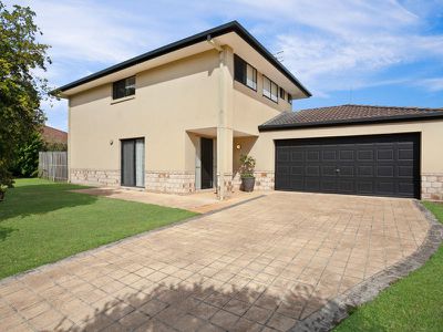 6 Feathertail Court, Tewantin