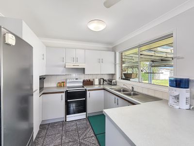 16 Harselaar Drive, Point Vernon