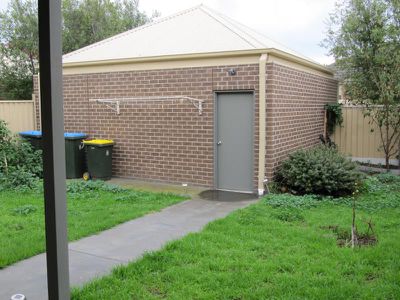 8 Shell Lane, Point Cook