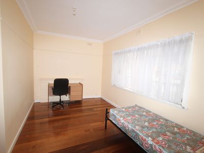 11 Beddoe Avenue, Clayton