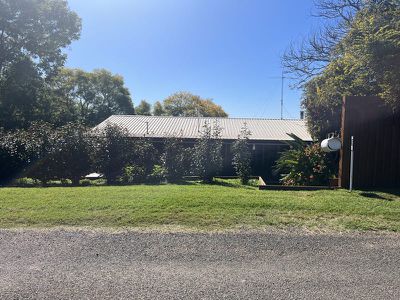 39 Burtons Road, Kingaroy