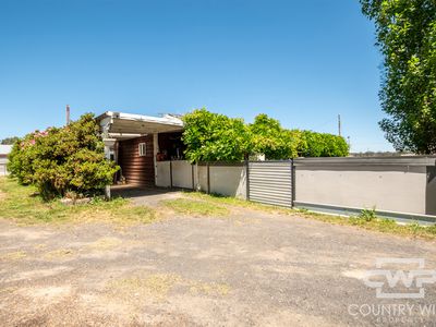 9 Short Street, Deepwater