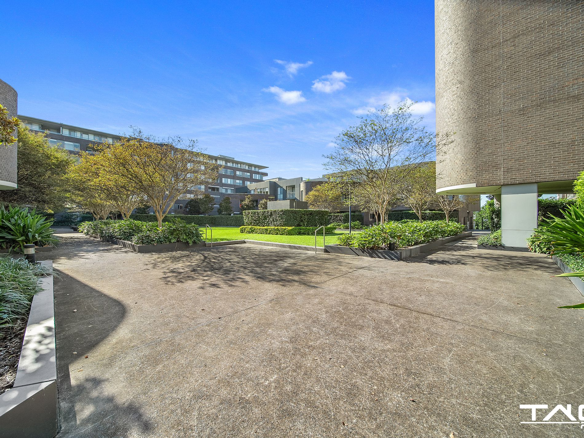 211 / 15 Baywater Drive, Wentworth Point