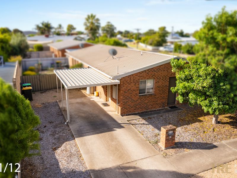 1 / 12 Remlaw Road, Horsham
