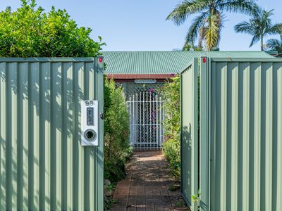 98 Waratah Drive, Crestmead