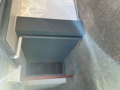 2 / 27 Sharp Crescent, Branyan