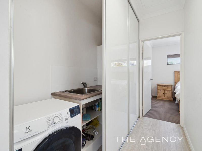 8 / 2 SCROOP Way, Spearwood