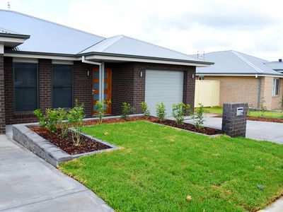 42a Keswick Parkway, Dubbo