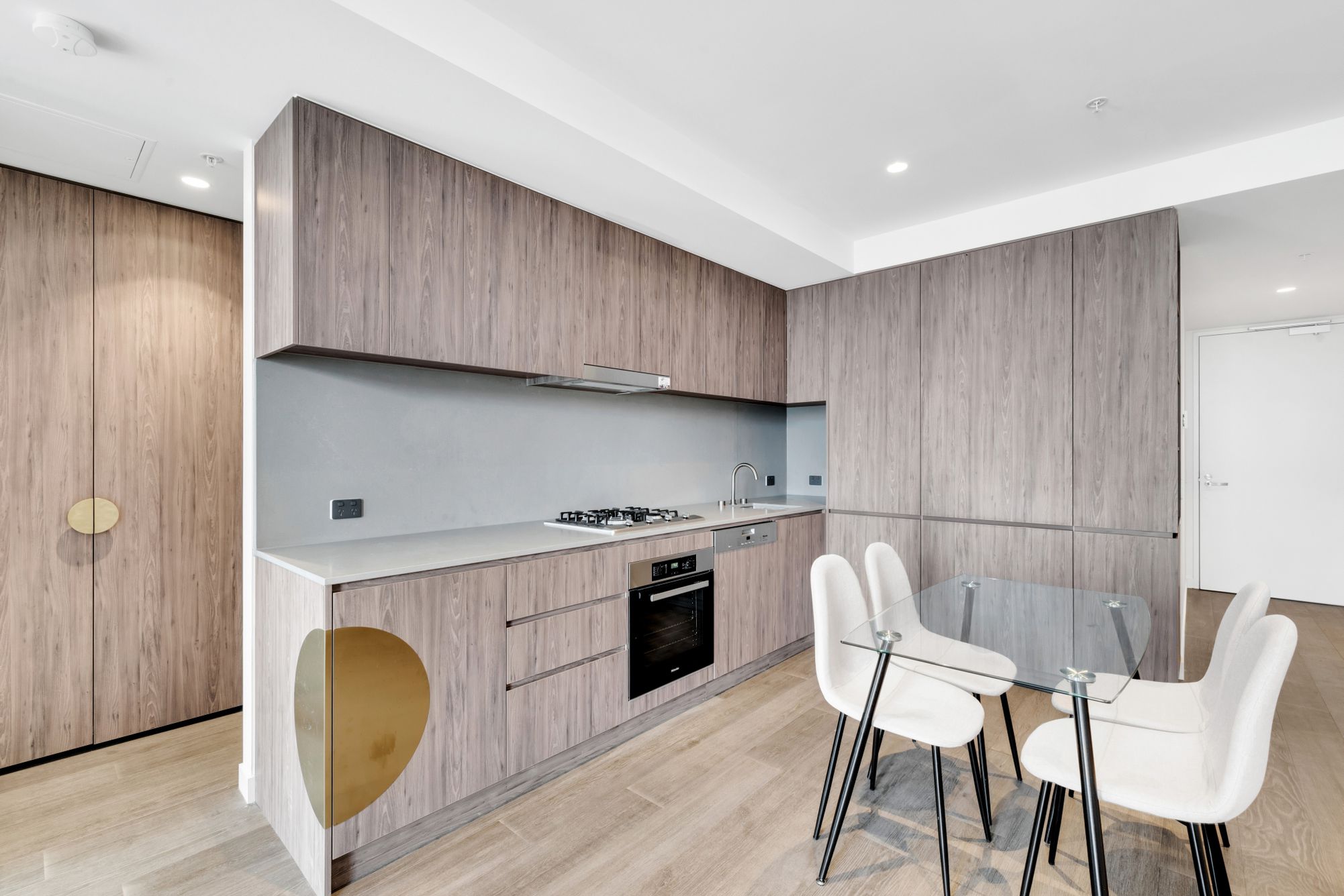 1407  / 15 Austin Street, Adelaide