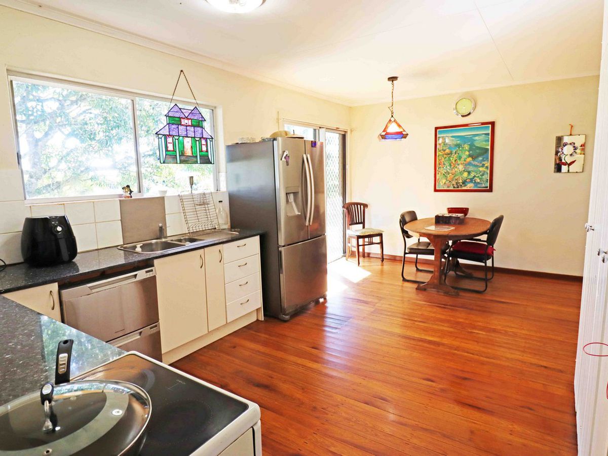 26 Mountain View Drive, Atherton
