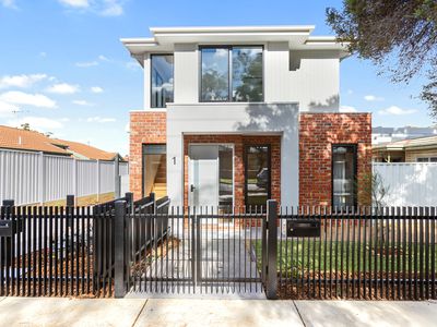 1 / 29 Hampton Parade, West Footscray