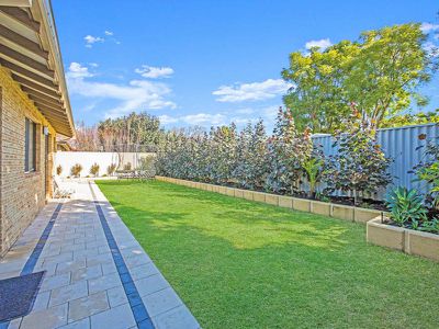 2 / 5B Fourth Avenue, Applecross