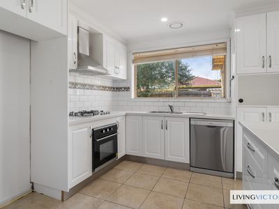 4 Walsh Court, Mill Park