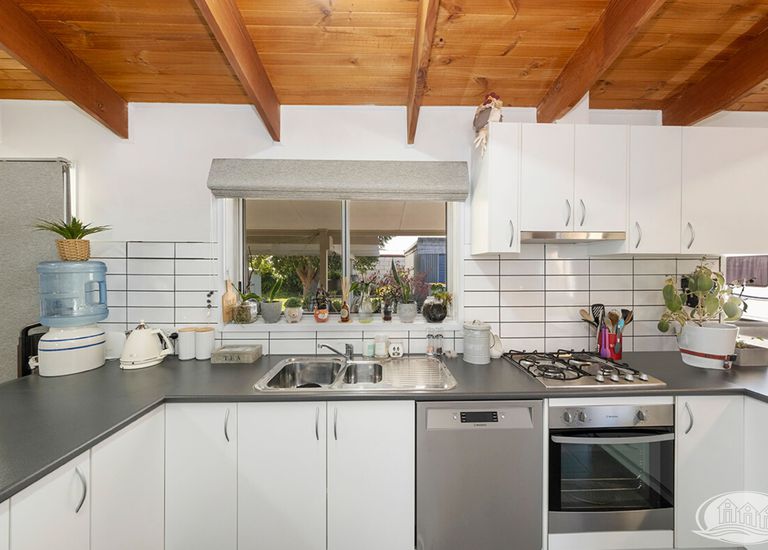 28 Tamora Crescent, Portland