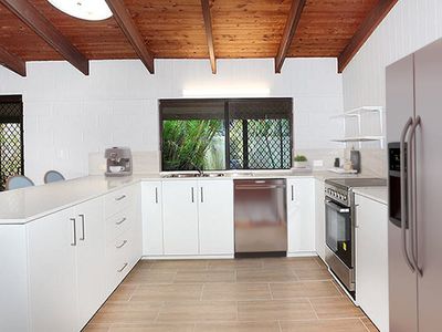 17 Boward Close, Yaroomba