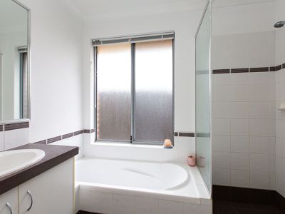 9D Tipping Street, Carey Park