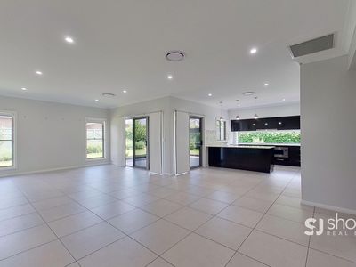 32 Mangrove Crescent, Dubbo