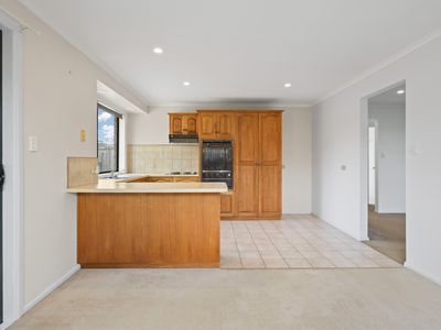 2 / 9 Jupiter Court, Prospect Vale