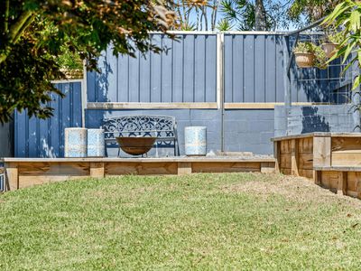 4 Lake Vista Crescent, Forster