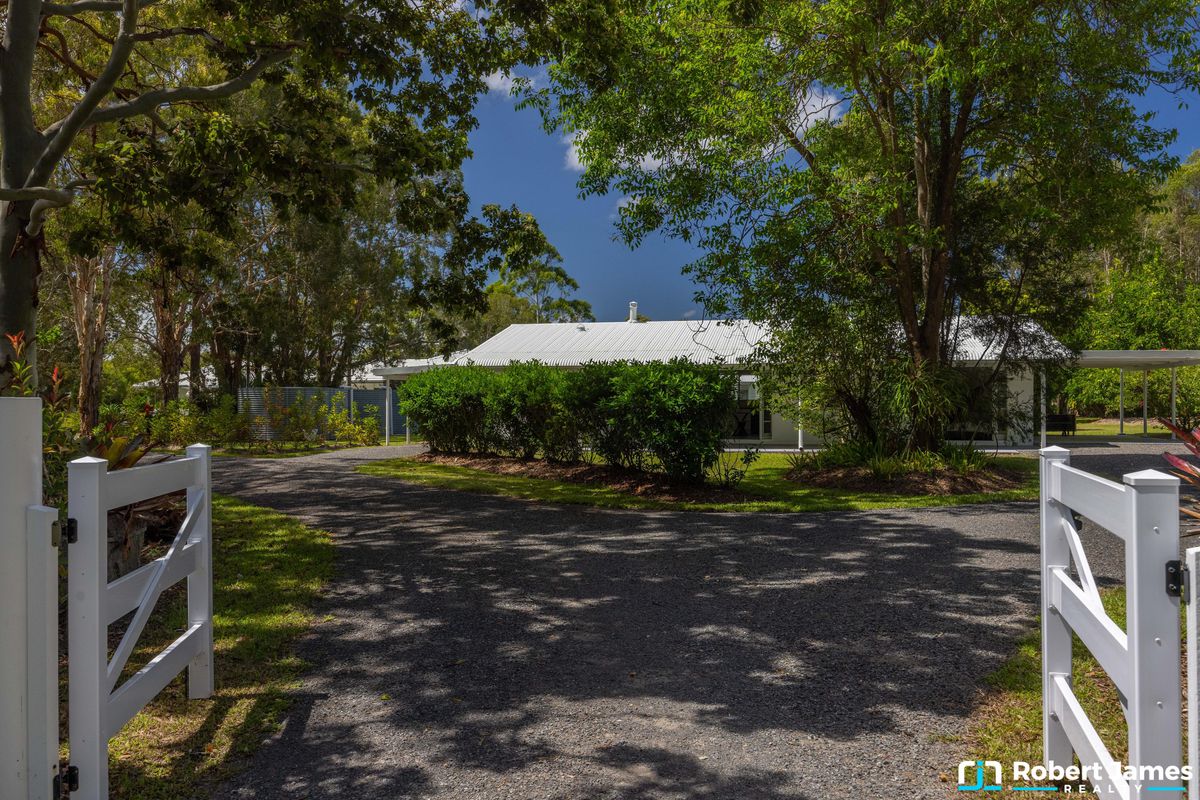 26 Amaroo Place, Cooroibah