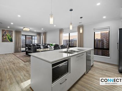 21 Dewhurst Circuit, Cranbourne East
