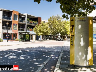 E5 (13)  /  88 Royal Street, East Perth