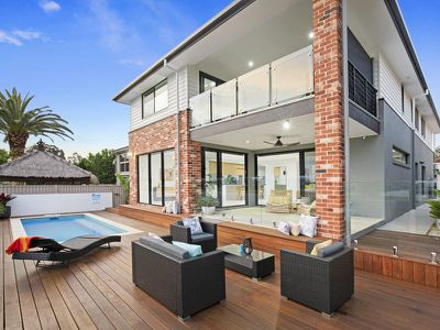 90 Bamboo Avenue, Benowa