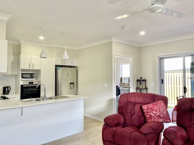 163 / 2-20 Island View Drive, Urangan