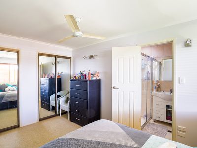 6 CARMEL COURT, Point Vernon