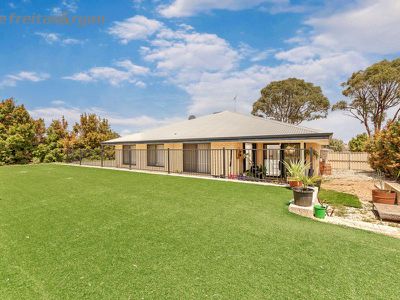 14 La Manche Ave, Port Kennedy