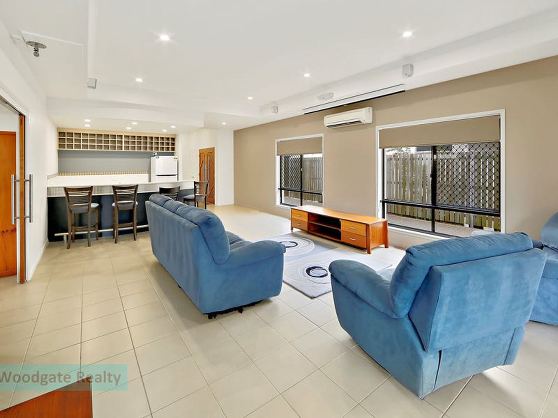 31 Esplanade, Woodgate