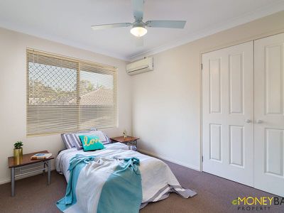 70 Solandra Circuit, Regents Park