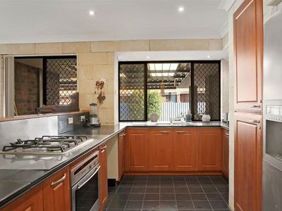 5 Kirwin Place, Willetton