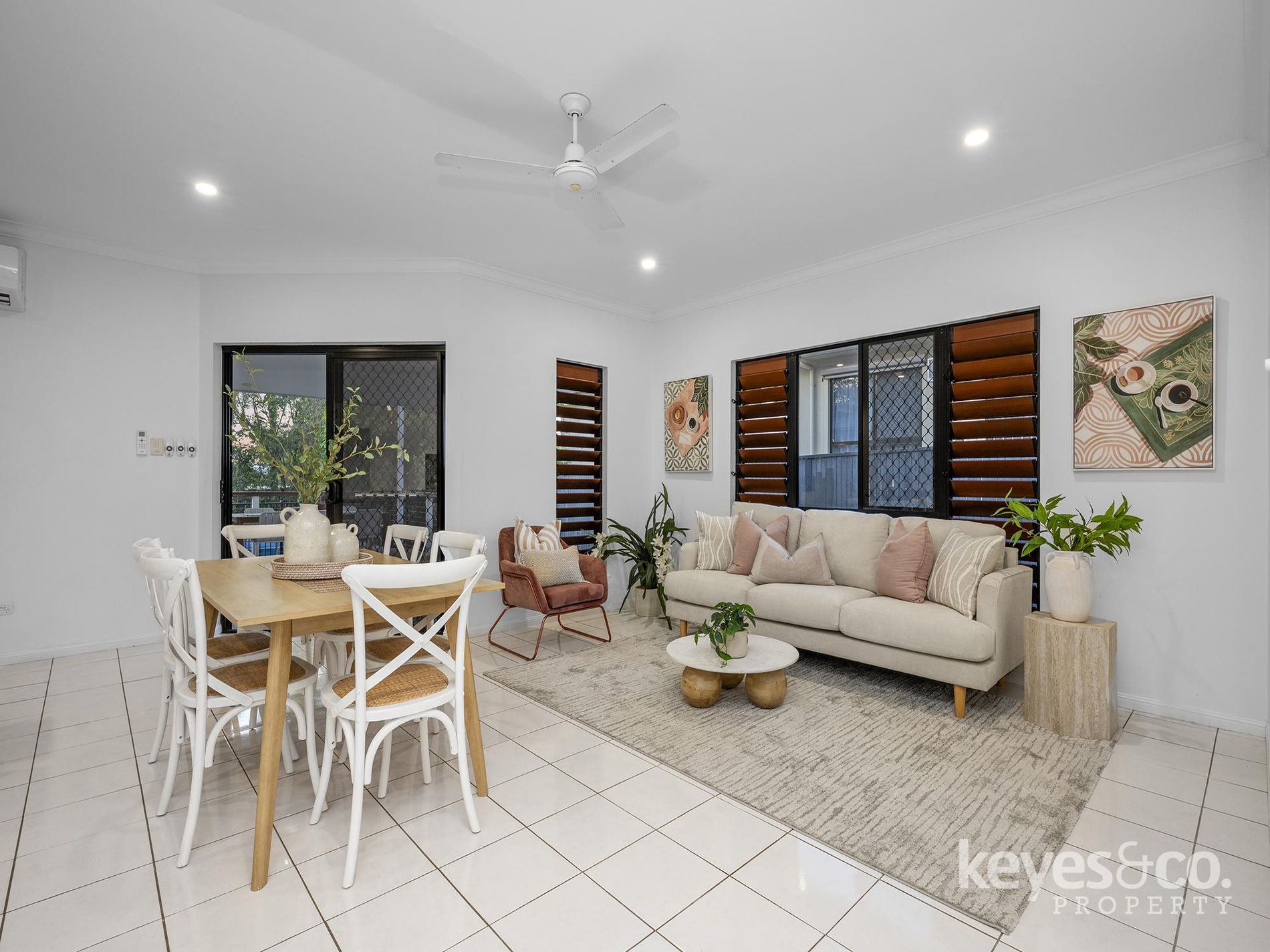5 Outlook Crescent, Douglas