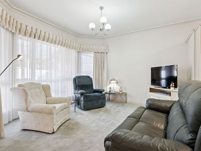 16 Amber Woods Drive, Glenside