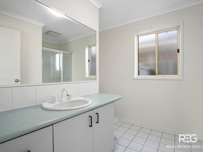 25 Kantara Crescent, Lara