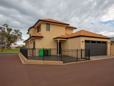 220 Norton Promenade, Dalyellup