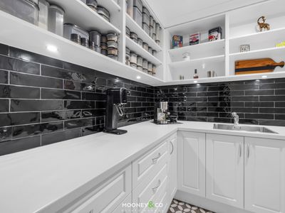 4 Canmore Street, Cranbourne East