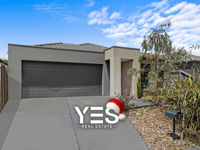 27 Ogle Way, Cranbourne North
