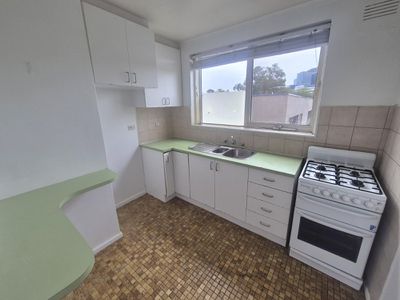 12 / 67 Ballarat Road, Footscray