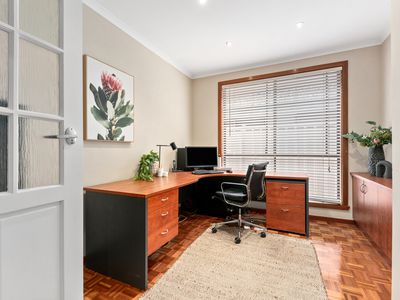 4 Rhode Island Court, Taylors Lakes