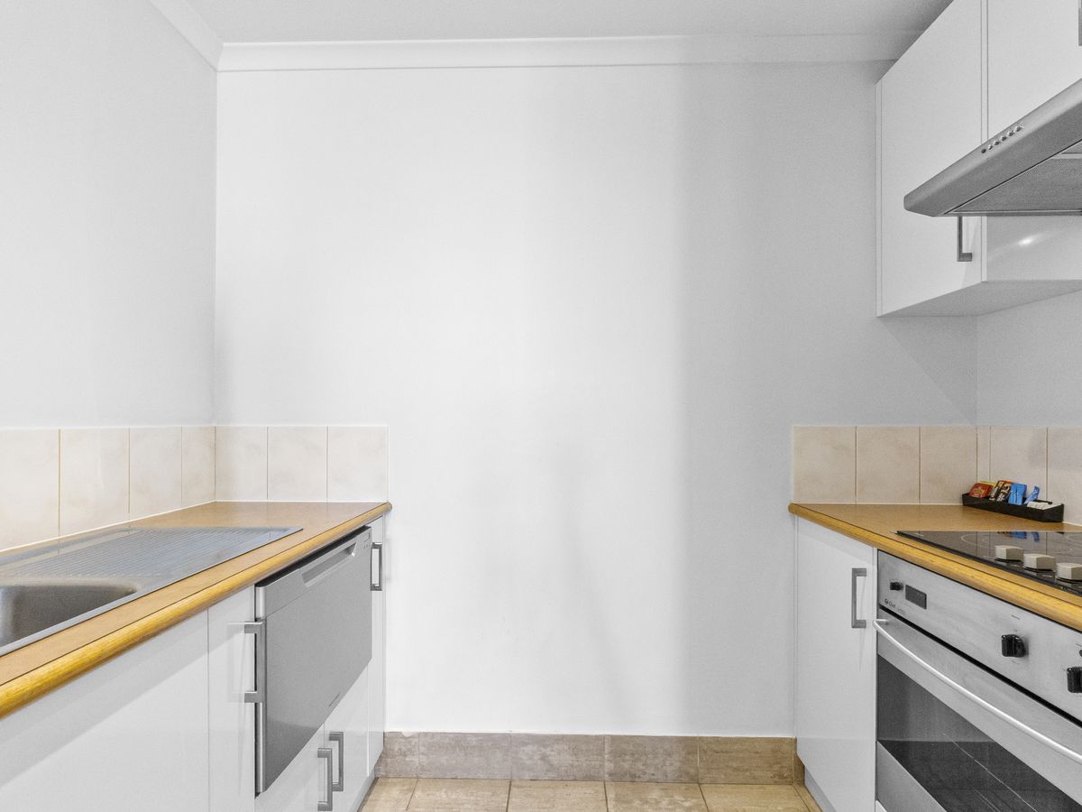 1002 / 12 Victoria Avenue, Perth