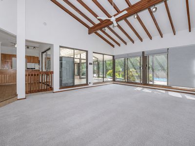 5 Lakeside Road, Churchlands