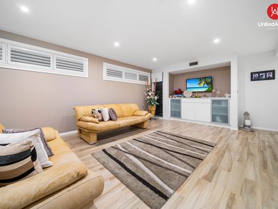 10 Newgate Boulevard, Elizabeth Hills