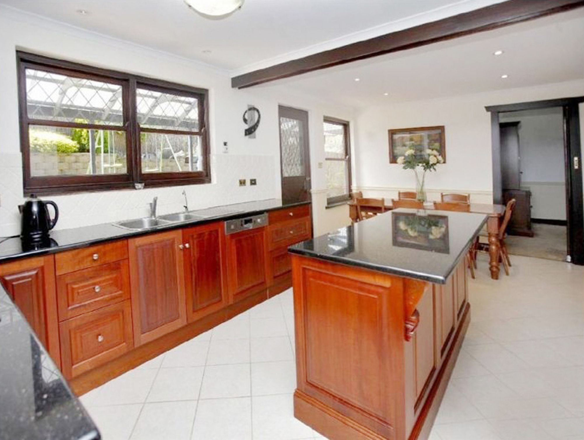 8 Heron Way, Hallett Cove