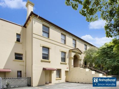 10 / 30 Forest Road, Arncliffe