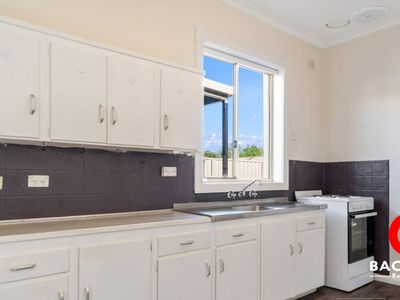 80 Yorktown Road, Elizabeth Park