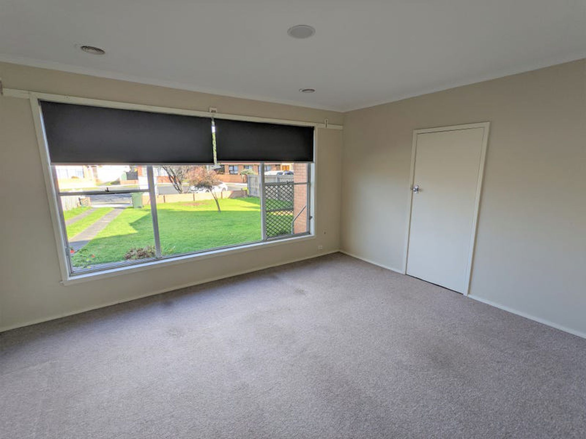 8 Vega Court, Newcomb